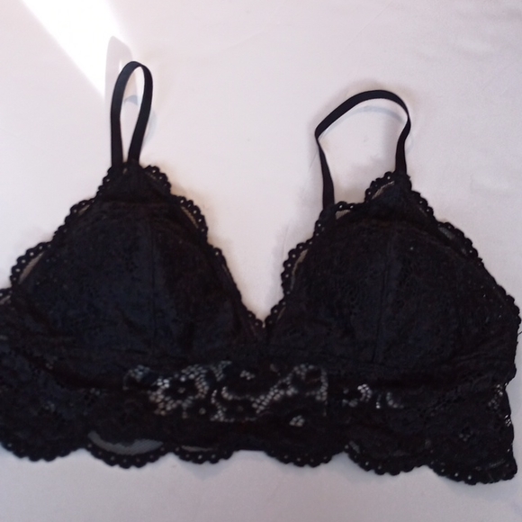 ❣️🔥💕 Pullover Black Embroidered Lace Bralette with Thin Removable Padded Cups - Picture 1 of 10